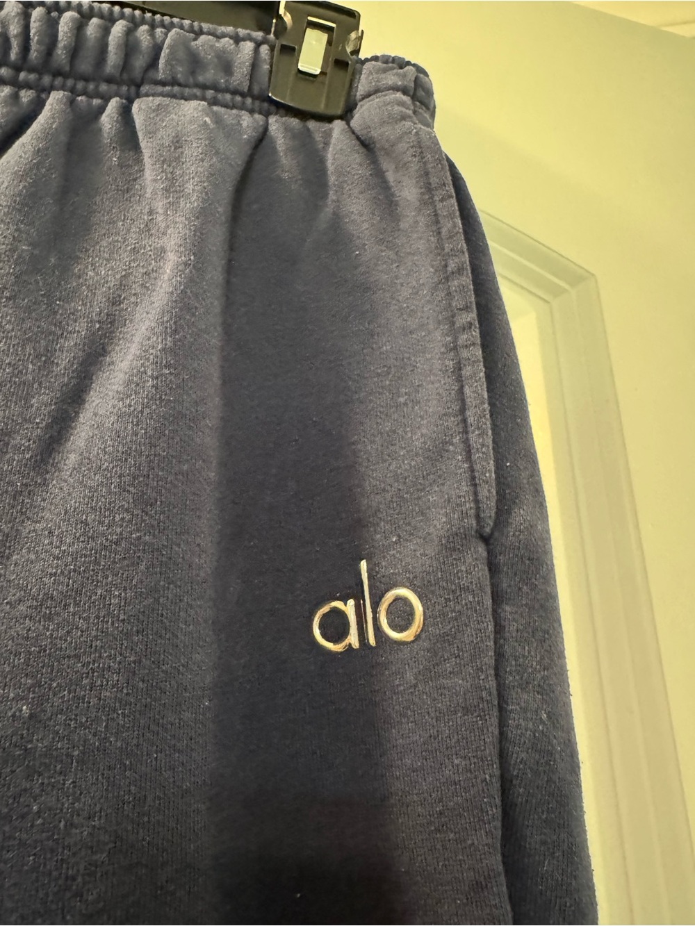 ALO Accolade Joggers Sweat Pants Blue Size XS Extra Small $138 RETAIL - Picture 3 of 5